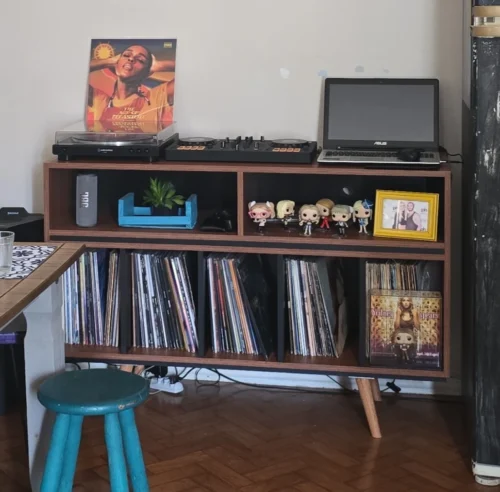 estante para 290 discos de vinil toca discos e receiver cx 05